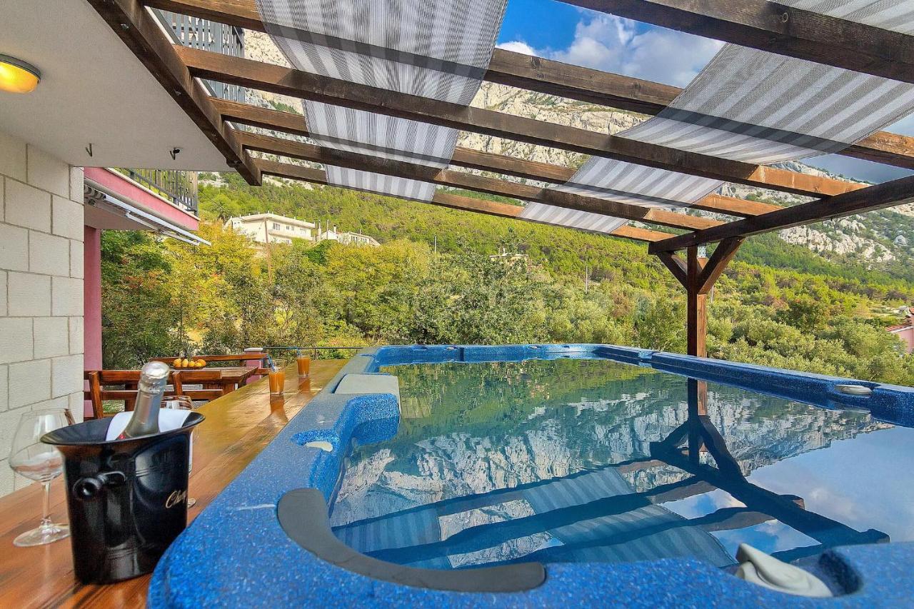 Holiday Home Darius With Hot Tub Makarska Extérieur photo